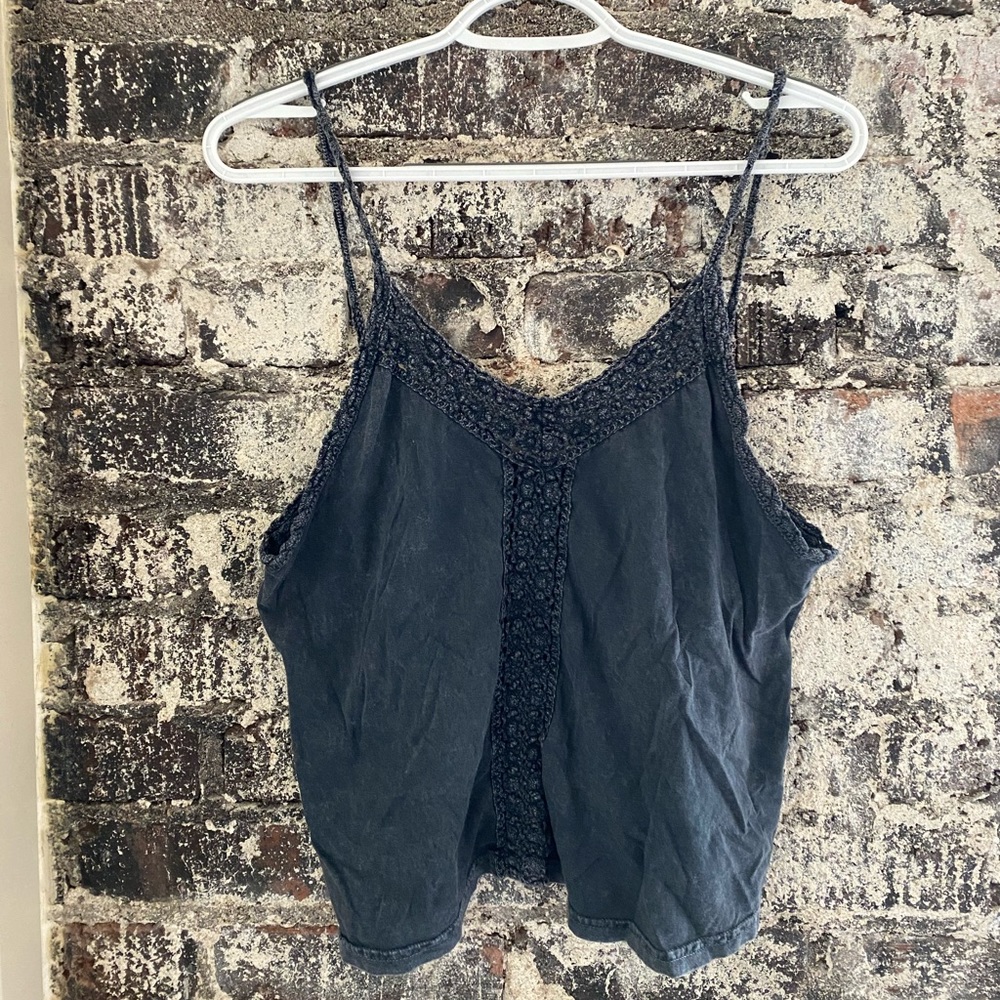 Detailed Tank-Top